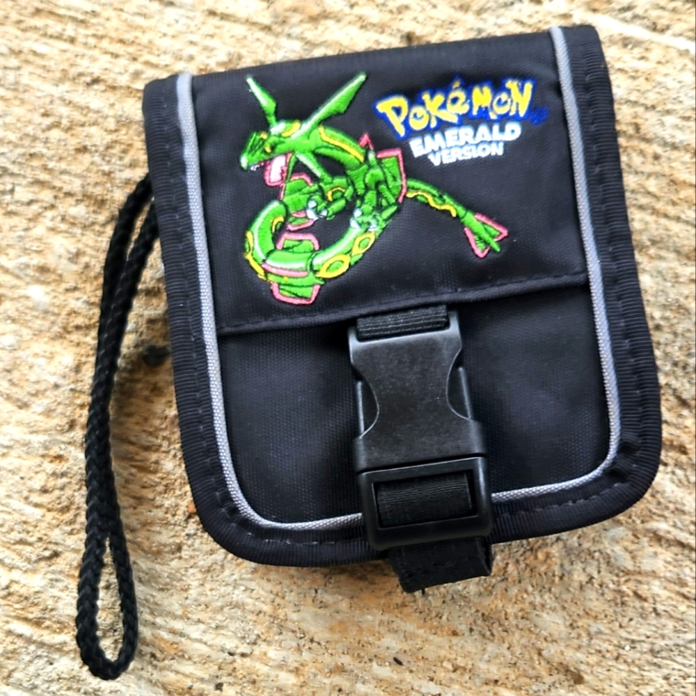 VINTAGE NINTENDO GAMEBOY ADVANCE SP POKEMON EMERALD CASE SUPER RARE